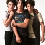 1st-Rolling-Stone-Magazine-Photos-the-jonas-brothers-13984708-488-650.jpg
