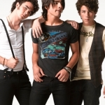 1st-Rolling-Stones-Magazine-Photos-the-jonas-brothers-13984657-488-650.jpg