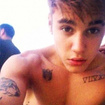 justin-bieber-just-launched-a-new-social-network-dedicated-to-selfies.jpg