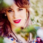 martina_stoessel_by_anahidelapatternal-d6p755z.jpg