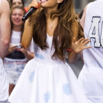 ariana-grande-performs-at-the-today-show-in-new-york_1.jpg