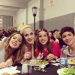 Tini, Merchi, Cande, Facu