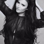 Nina-Dobrev-image-nina-dobrev-36662422-500-747.jpg