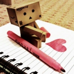 wpid-amazon-robot-box-heart-with-notebook.jpg