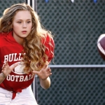 bella-and-the-bulldogs-brec-bassinger-bella-dawson-american-football-nickelodeon-nick-batb.jpg