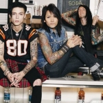 meg-iden-studioba-vonul-a-black-veil-brides-06171004.jpg