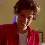 bradley-simpson-can-we-dance-the-vamps-37435828-736-516.jpg