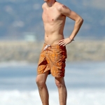 kendall-schmidt-big-time-rush-shirtless-10.jpg