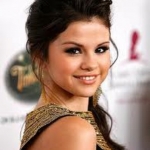 selenaaaaaaa.jpg